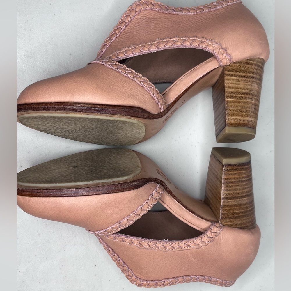 ElF Spirit Walker 7.5 Boho Hand Cut Wooded Stacked Heel Leather Booties - Picture 8 of 14